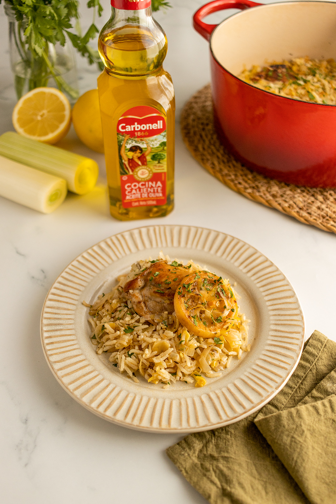 Arroz con pollo al estilo mediterráneo